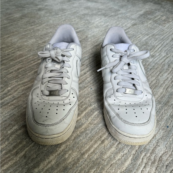 Nike Airforce-1 - Picture 2 of 8